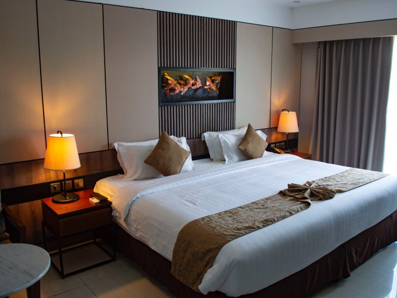 8-Day Mara Nakuru Naivasha Amboseli Private Cruiser Tour